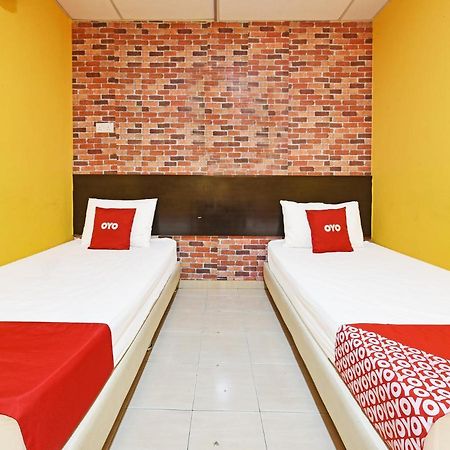 Oyo 90363 Nyamanya Inn Kuantan Exterior photo
