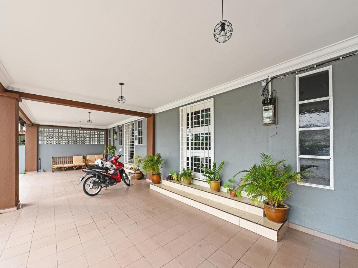 Oyo 90363 Nyamanya Inn Kuantan Exterior photo