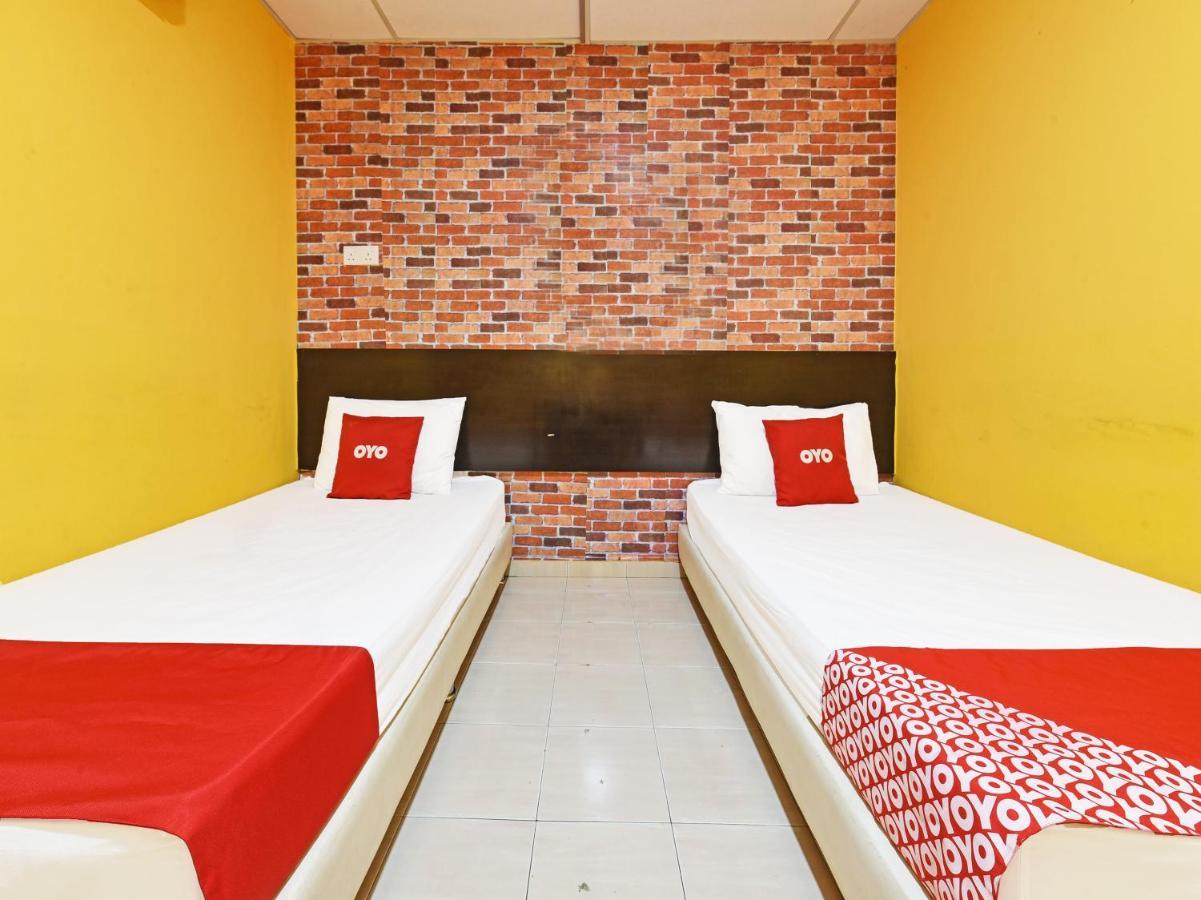 Oyo 90363 Nyamanya Inn Kuantan Exterior photo